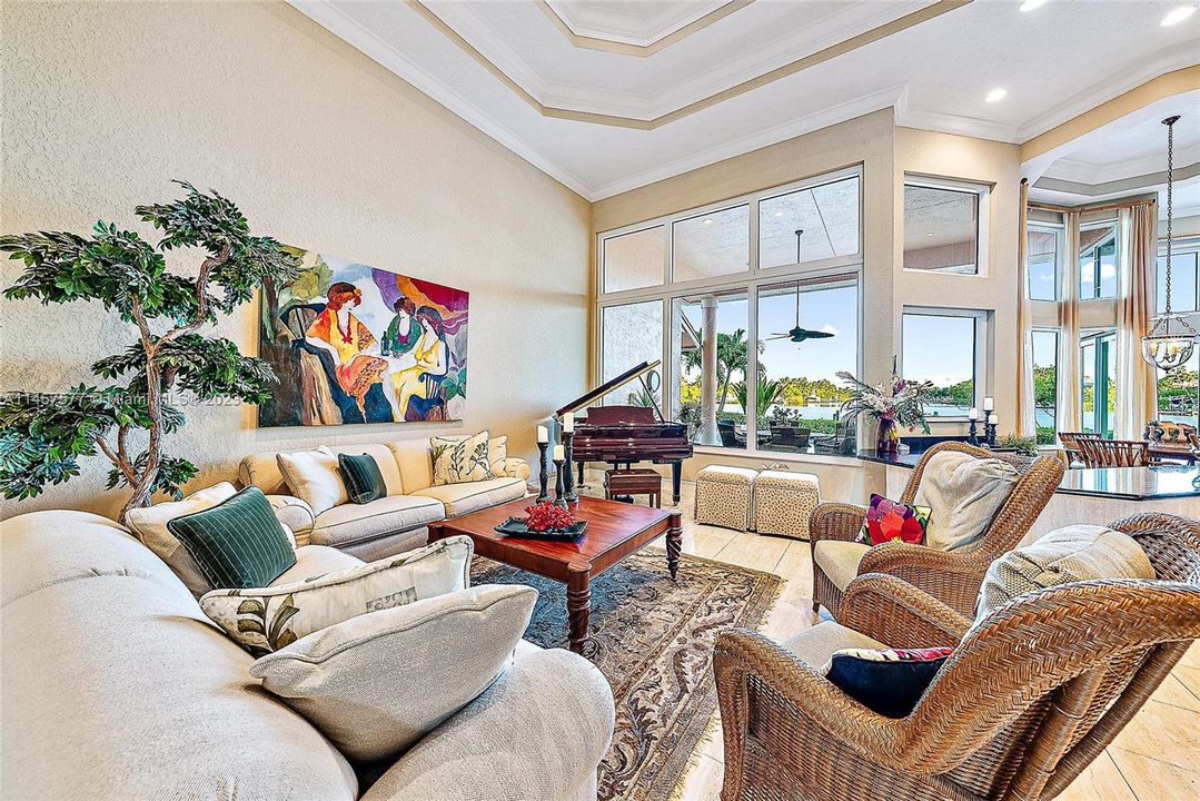 Recently Sold: $3,550,000 (3 beds, 4 baths, 4000 Square Feet)