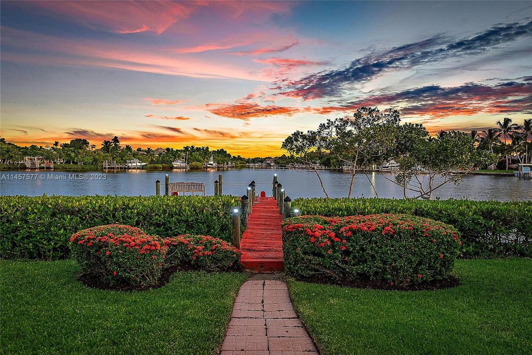 Recently Sold: $3,550,000 (3 beds, 4 baths, 4000 Square Feet)