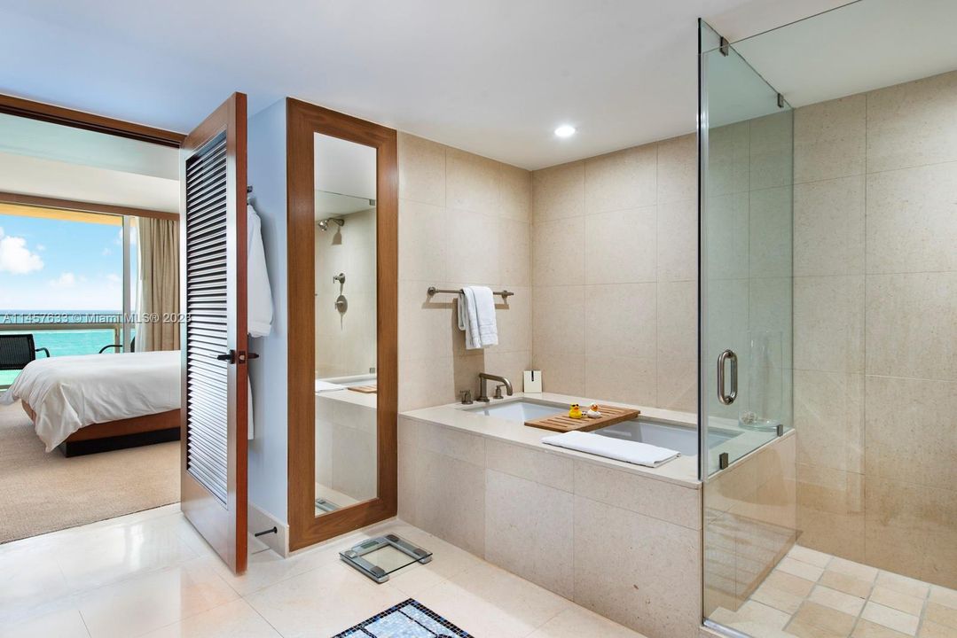 最近售出: $1,900,000 (2 贝兹, 2 浴室, 1181 平方英尺)