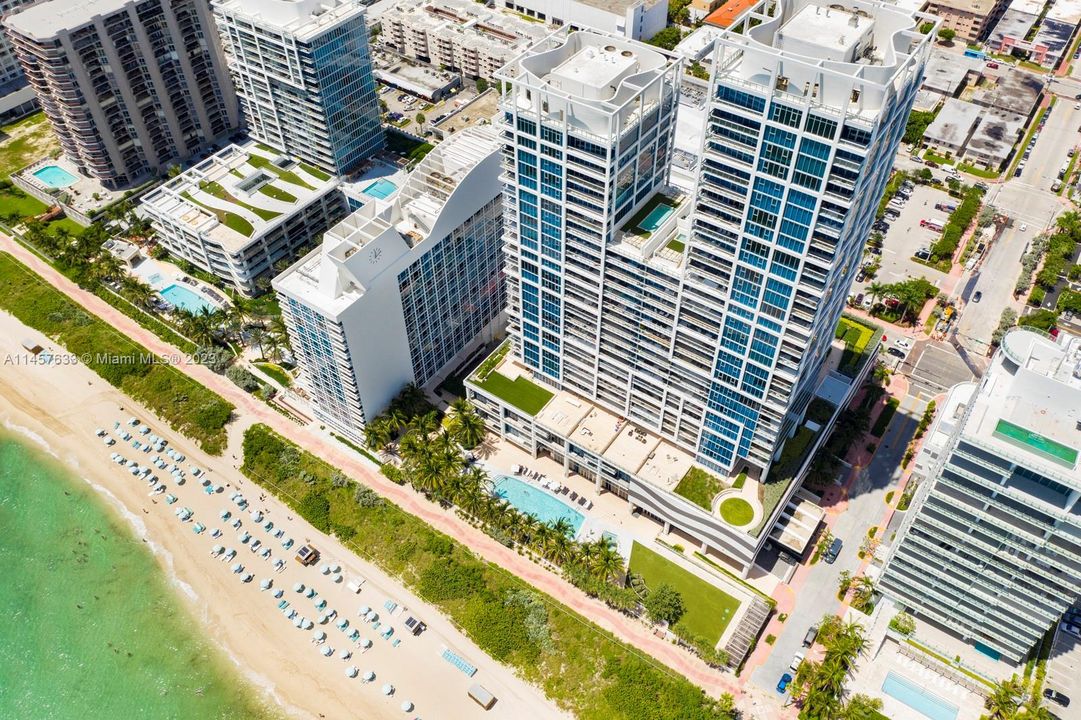 最近售出: $1,900,000 (2 贝兹, 2 浴室, 1181 平方英尺)