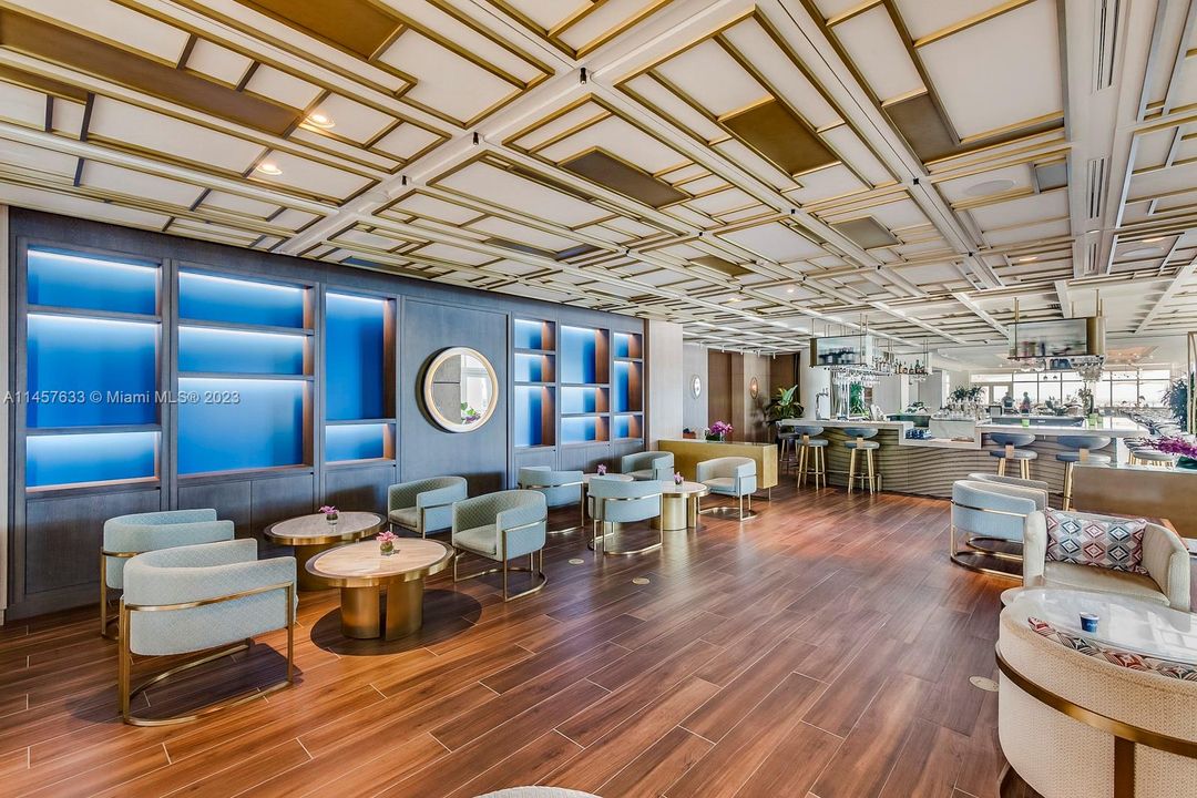 最近售出: $1,900,000 (2 贝兹, 2 浴室, 1181 平方英尺)