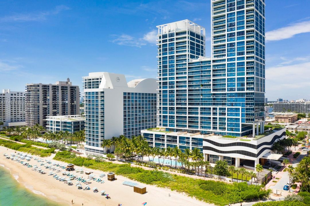 最近售出: $1,900,000 (2 贝兹, 2 浴室, 1181 平方英尺)