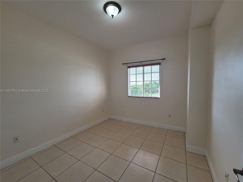 Recently Rented: $2,500 (2 beds, 2 baths, 970 Square Feet)