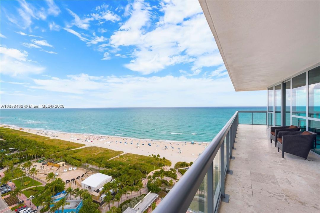 Recently Sold: $4,500,000 (2 beds, 2 baths, 1279 Square Feet)