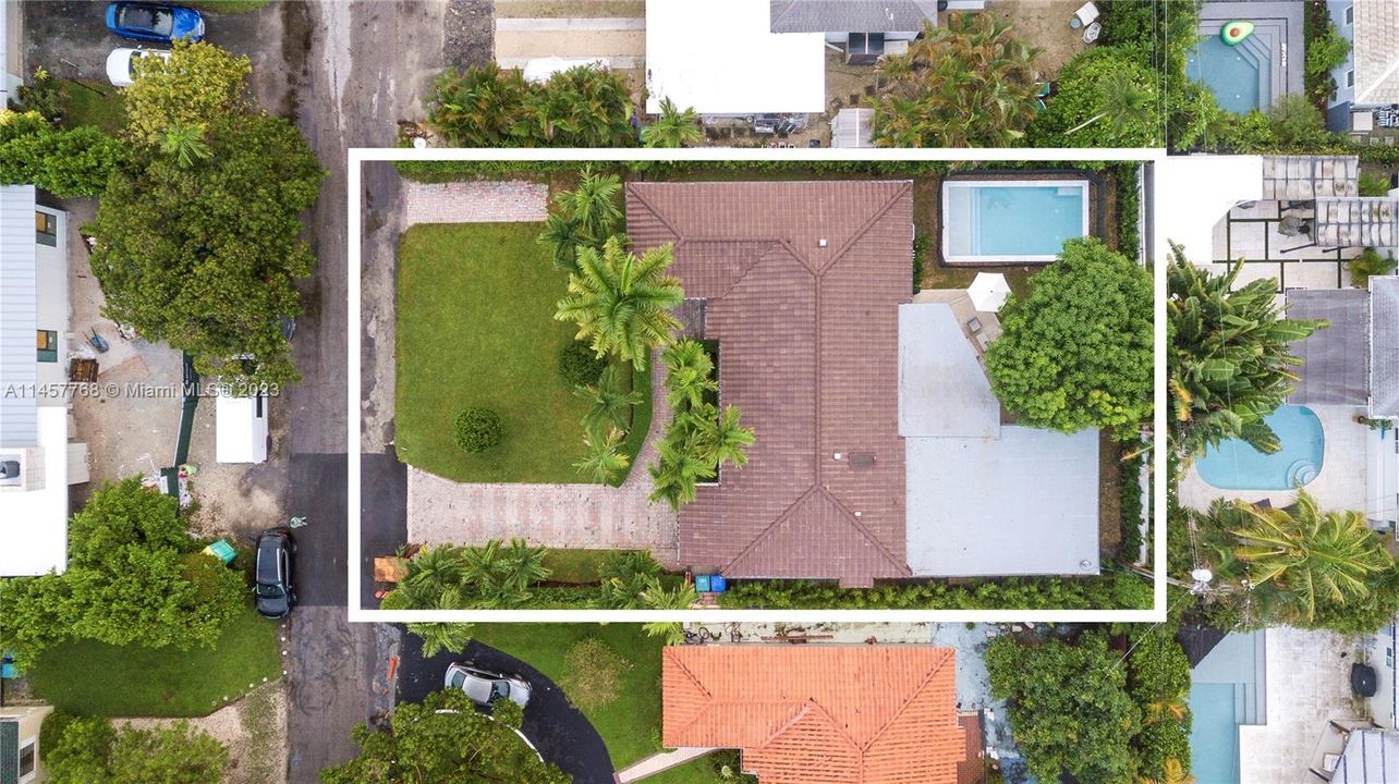 Recently Sold: $2,498,000 (4 beds, 4 baths, 2477 Square Feet)