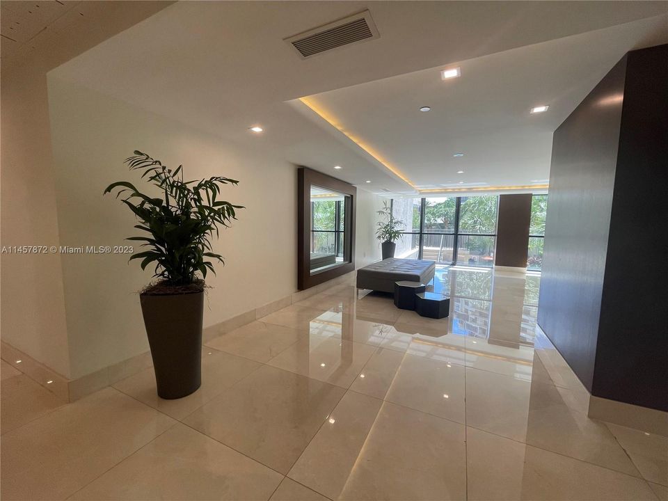 Recently Rented: $2,900 (1 beds, 1 baths, 600 Square Feet)