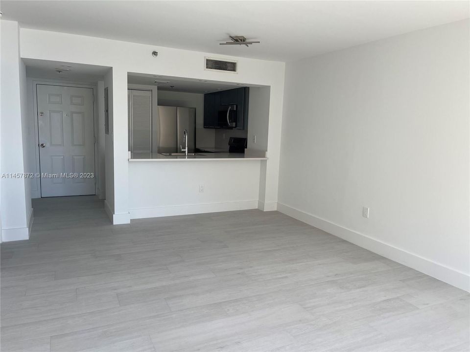 Recently Rented: $2,900 (1 beds, 1 baths, 600 Square Feet)