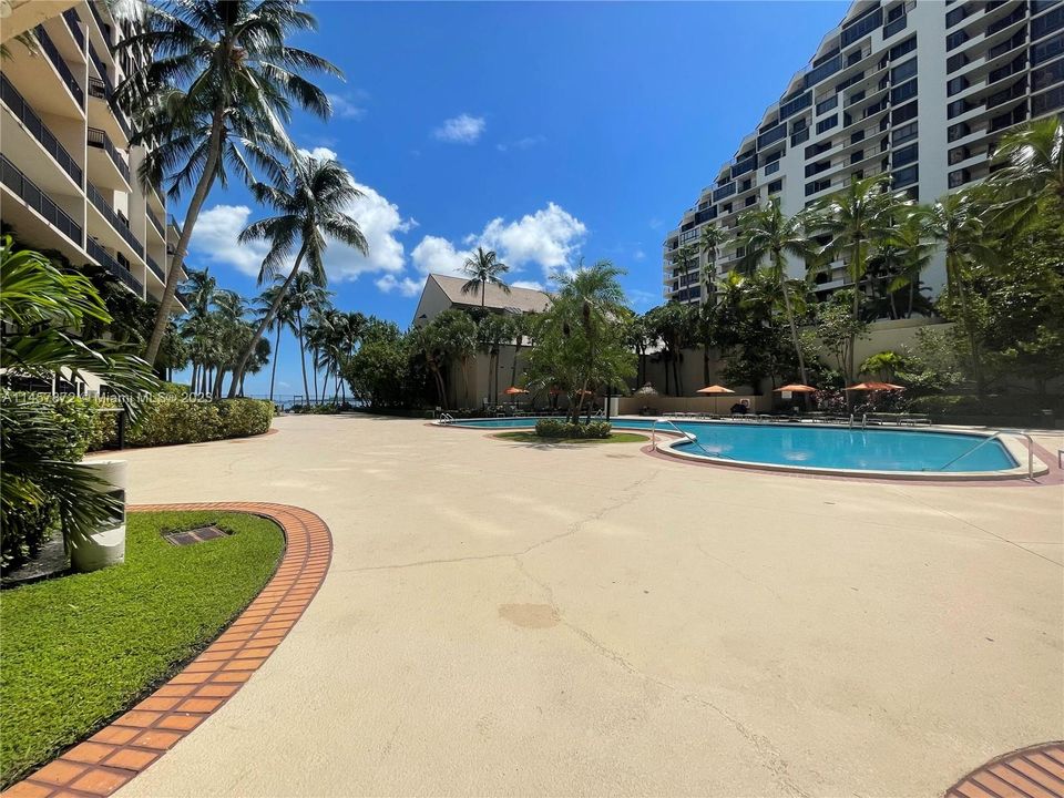 Recently Rented: $2,900 (1 beds, 1 baths, 600 Square Feet)