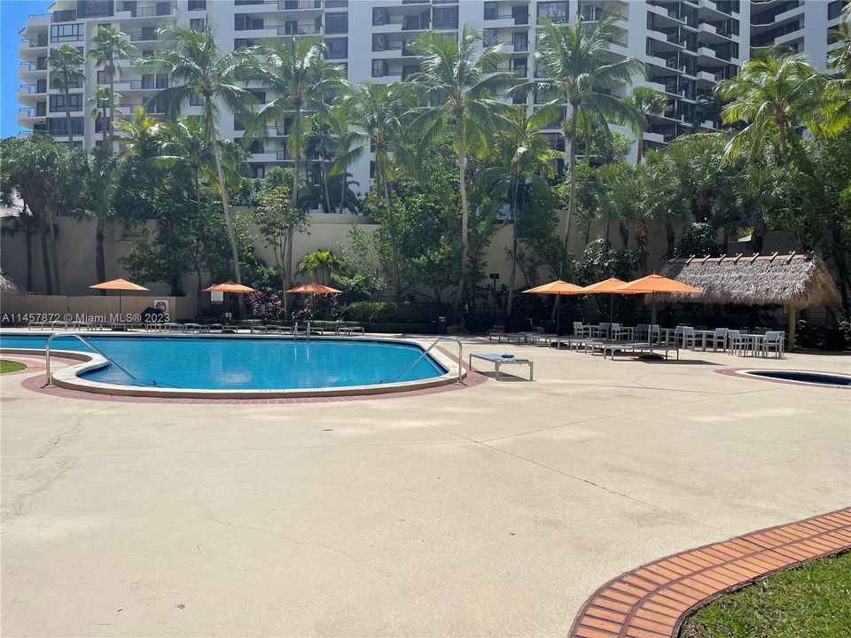 Recently Rented: $2,900 (1 beds, 1 baths, 600 Square Feet)