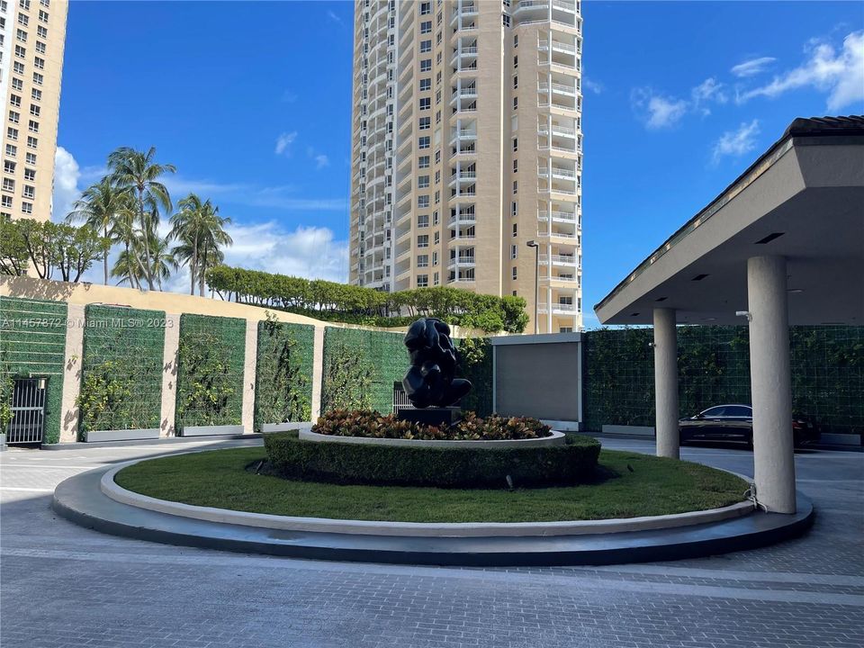 Recently Rented: $2,900 (1 beds, 1 baths, 600 Square Feet)