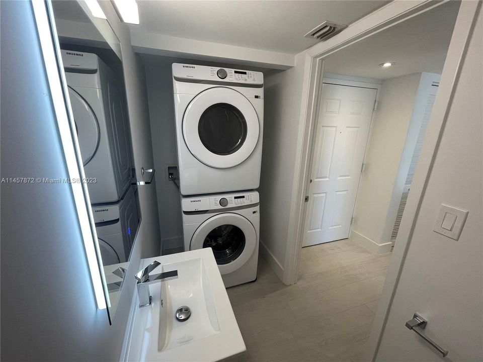 Recently Rented: $2,900 (1 beds, 1 baths, 600 Square Feet)