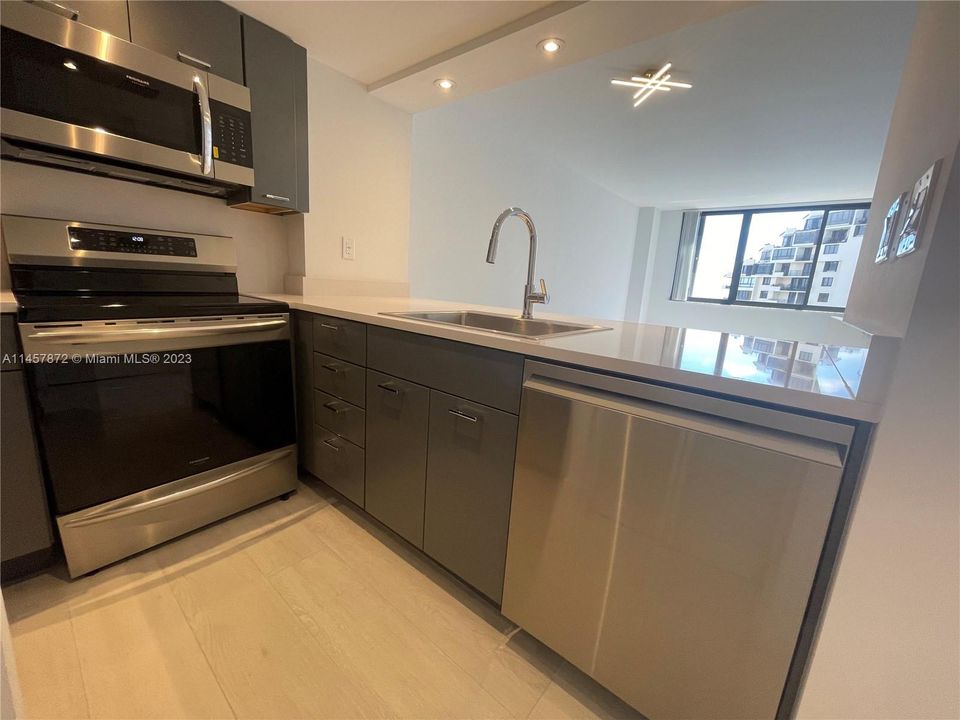 Recently Rented: $2,900 (1 beds, 1 baths, 600 Square Feet)