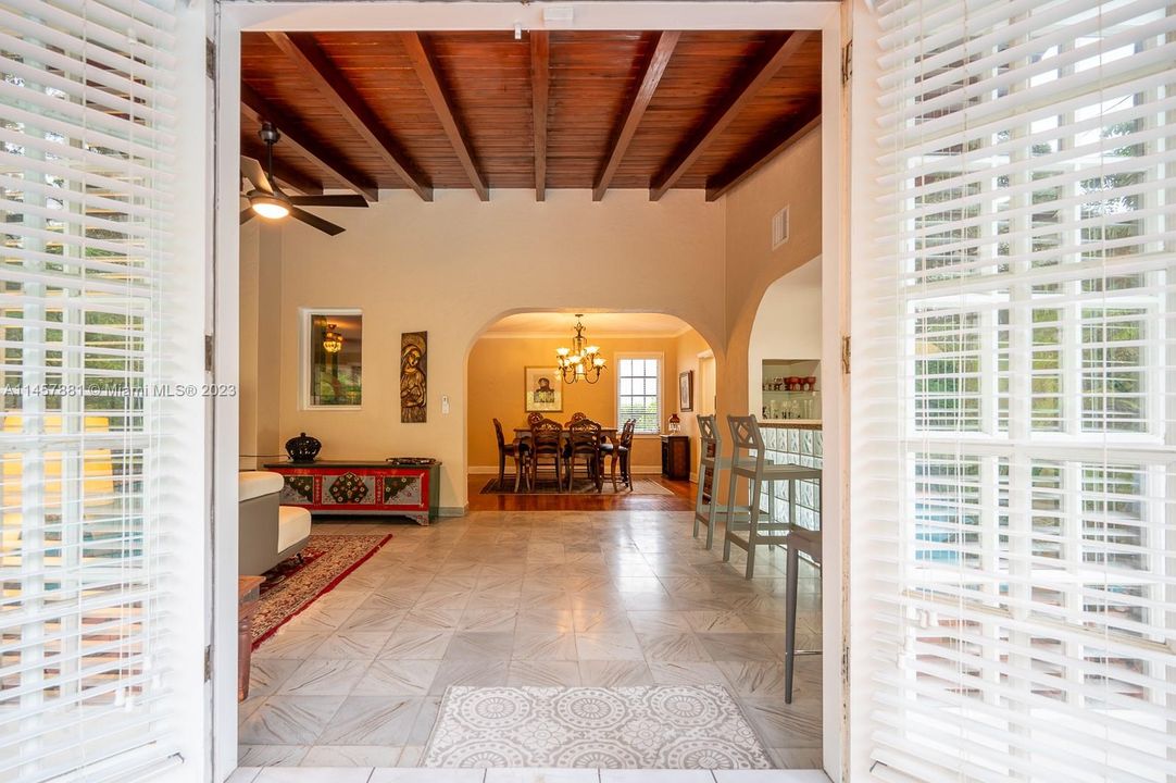 Recently Rented: $7,000 (3 beds, 2 baths, 2300 Square Feet)