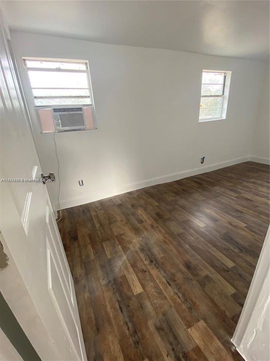 Recently Rented: $1,050 (2 beds, 1 baths, 651 Square Feet)