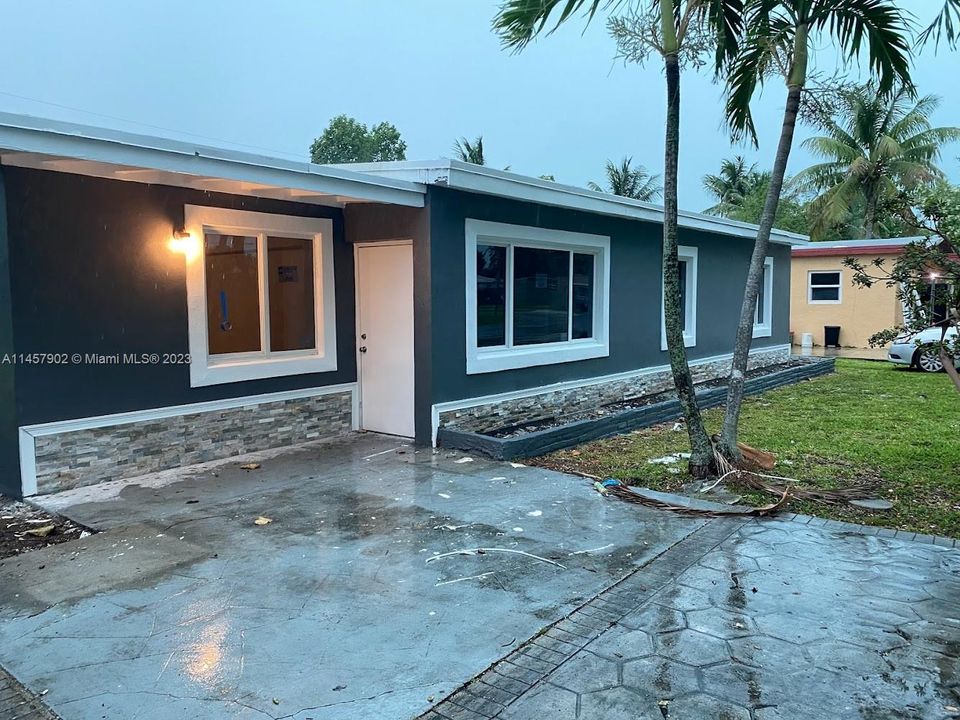 Recently Sold: $420,000 (0 beds, 0 baths, 1275 Square Feet)