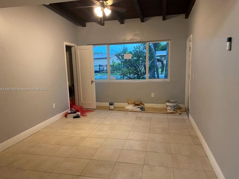 Recently Sold: $420,000 (0 beds, 0 baths, 1275 Square Feet)