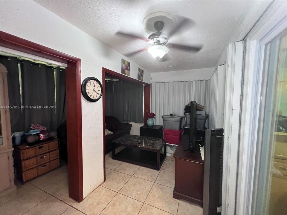 Recently Sold: $339,900 (2 beds, 2 baths, 1183 Square Feet)