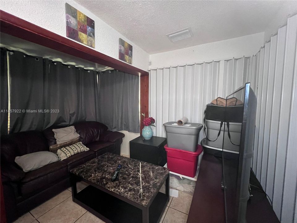 Recently Sold: $339,900 (2 beds, 2 baths, 1183 Square Feet)