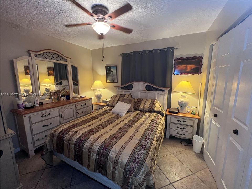 Recently Sold: $339,900 (2 beds, 2 baths, 1183 Square Feet)