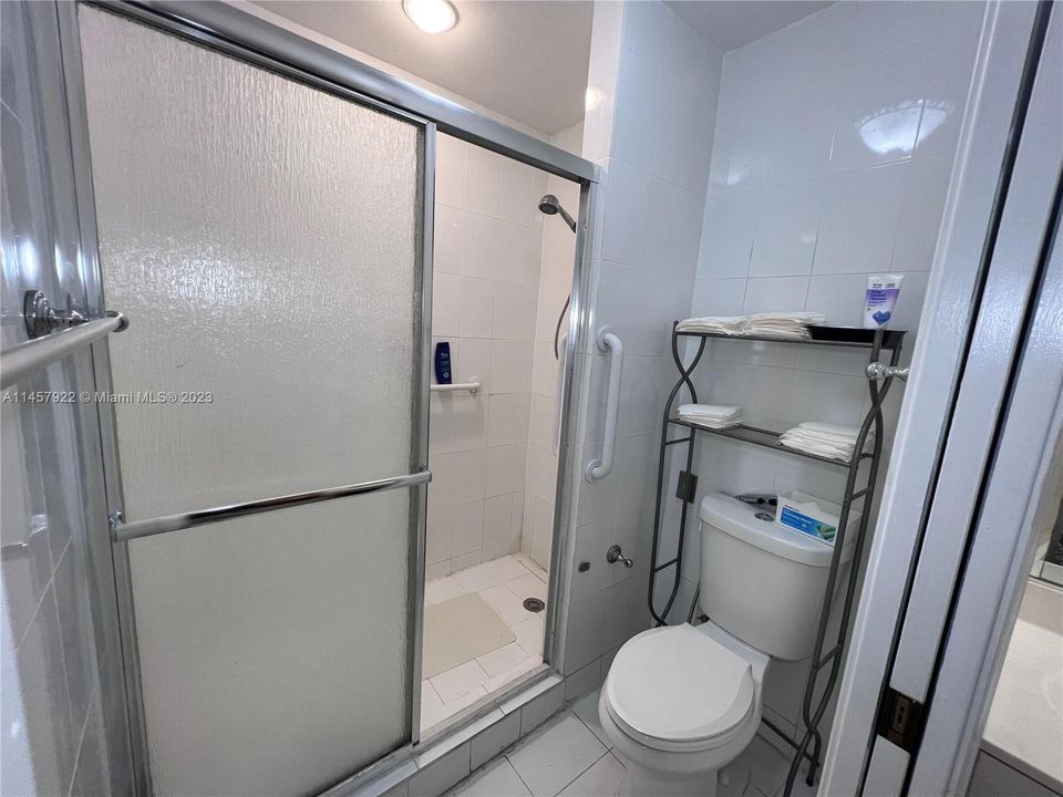 Recently Sold: $339,900 (2 beds, 2 baths, 1183 Square Feet)