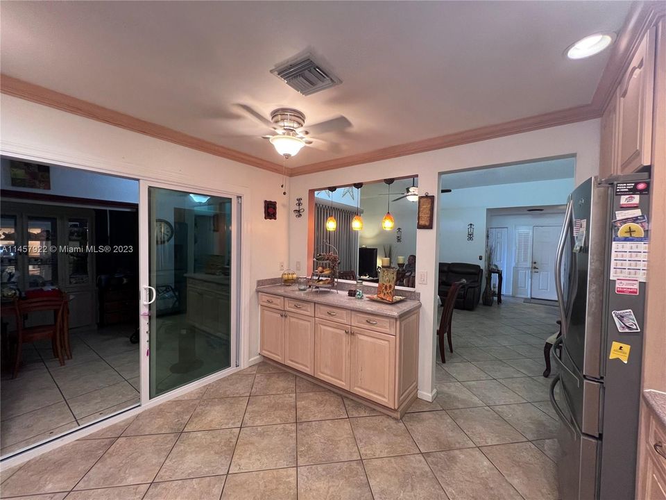 Recently Sold: $339,900 (2 beds, 2 baths, 1183 Square Feet)