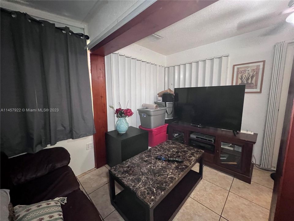 Recently Sold: $339,900 (2 beds, 2 baths, 1183 Square Feet)