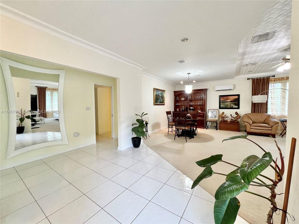 Vendido Recientemente: $1,450,000 (3 camas, 3 baños, 2801 Pies cuadrados)