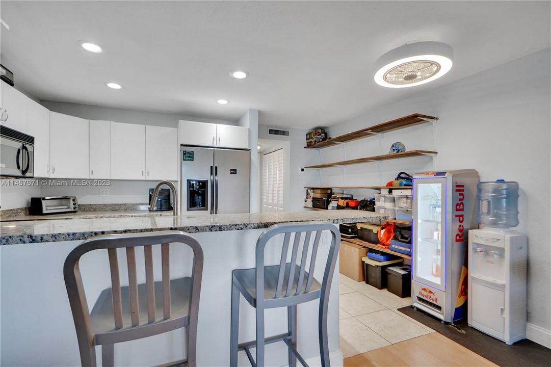 Недавно продано: $215,000 (1 спален, 1 ванн, 675 Квадратных фут)