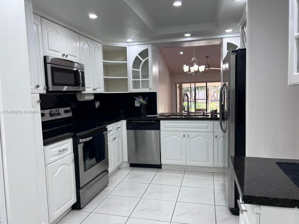 For Sale: $455,000 (3 beds, 2 baths, 1500 Square Feet)