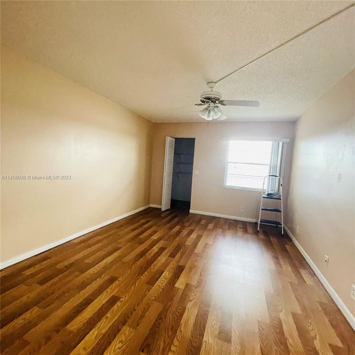 Recently Rented: $1,800 (2 beds, 2 baths, 1040 Square Feet)