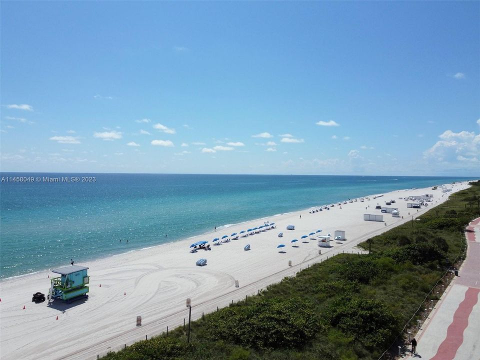 Recently Sold: $800,000 (2 beds, 2 baths, 1415 Square Feet)