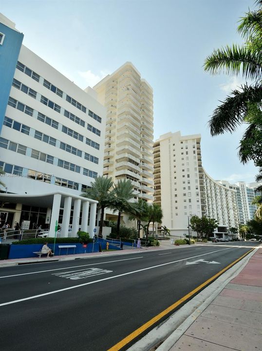 Recently Sold: $800,000 (2 beds, 2 baths, 1415 Square Feet)