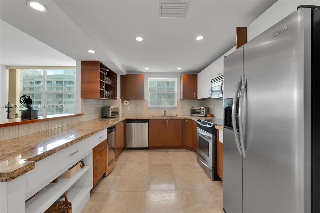 Vendido Recientemente: $355,000 (2 camas, 2 baños, 1268 Pies cuadrados)