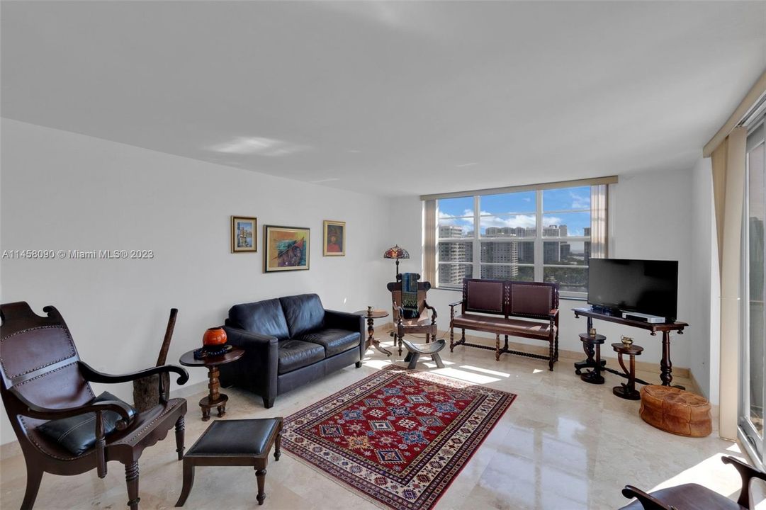 Vendido Recientemente: $355,000 (2 camas, 2 baños, 1268 Pies cuadrados)