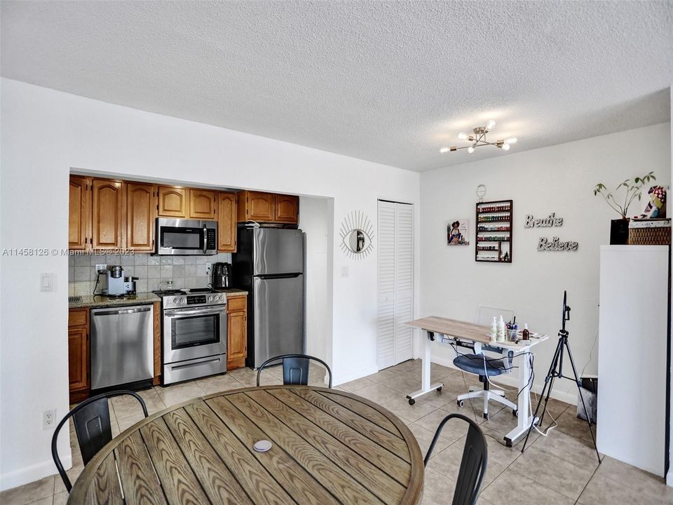 Recently Rented: $2,650 (2 beds, 2 baths, 1060 Square Feet)