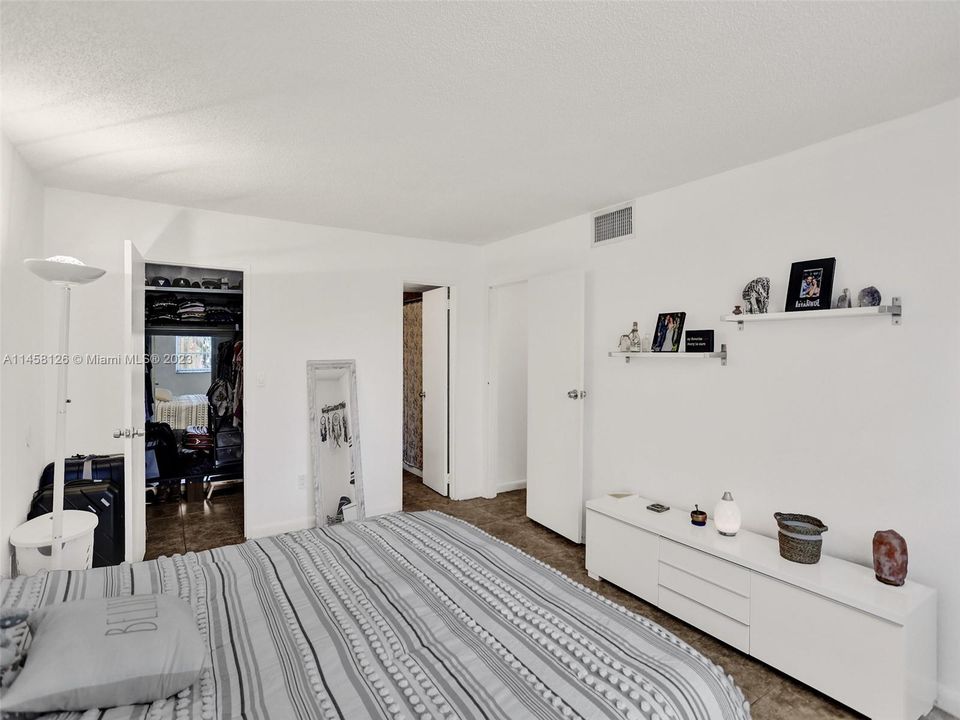 Recently Rented: $2,650 (2 beds, 2 baths, 1060 Square Feet)