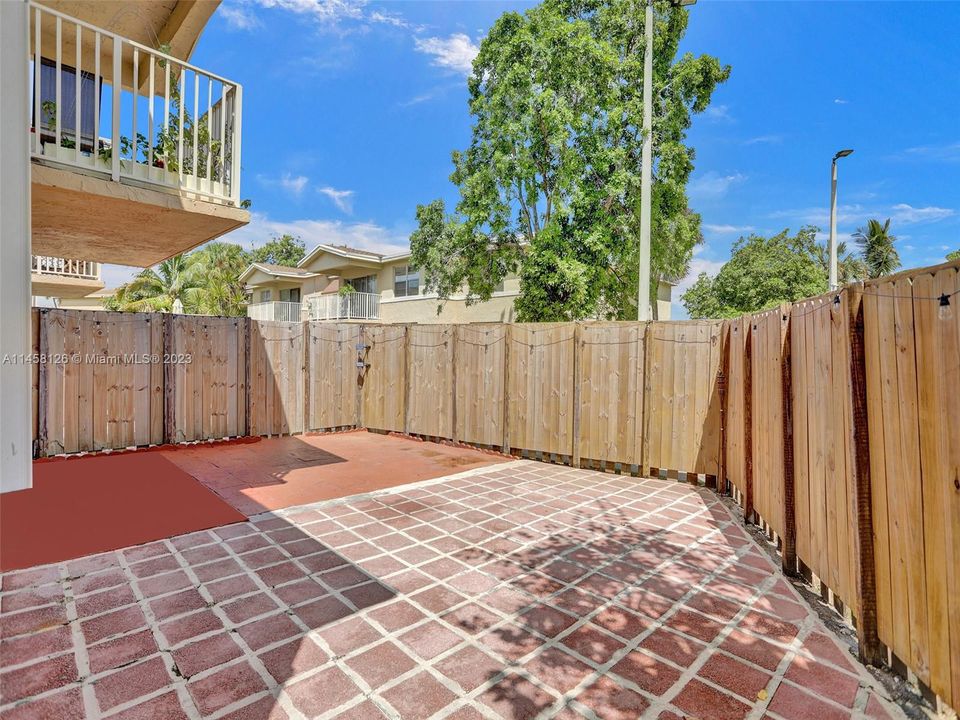 Recently Rented: $2,650 (2 beds, 2 baths, 1060 Square Feet)