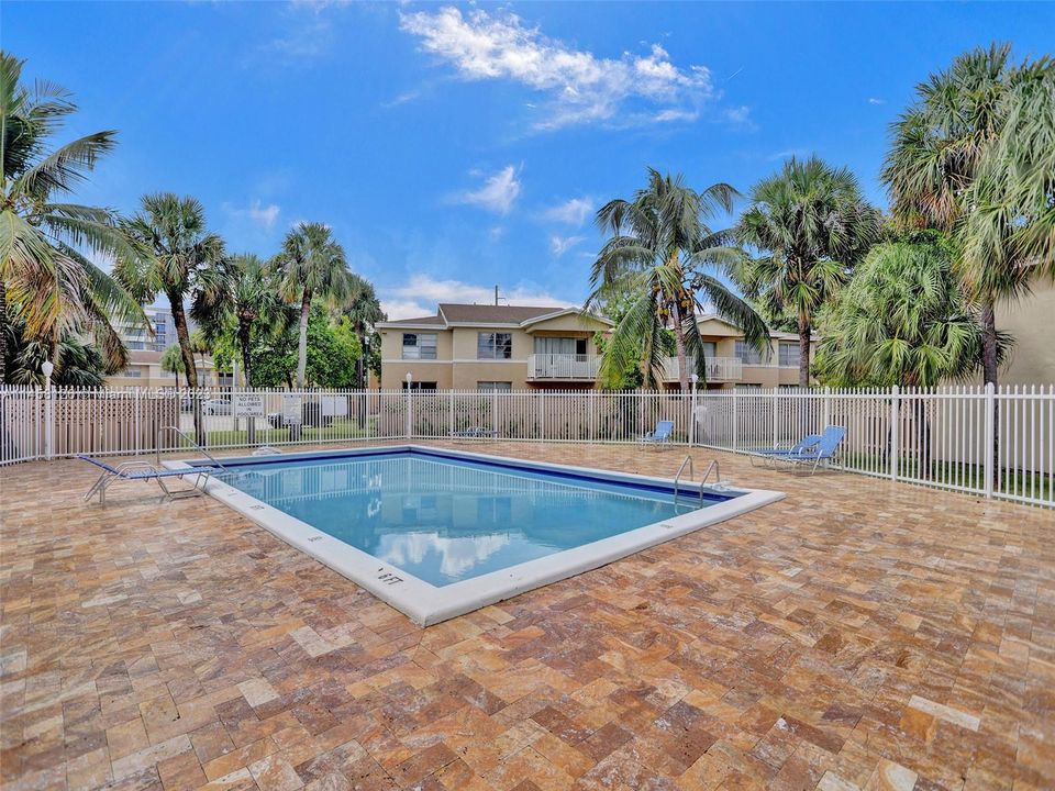 Recently Rented: $2,650 (2 beds, 2 baths, 1060 Square Feet)