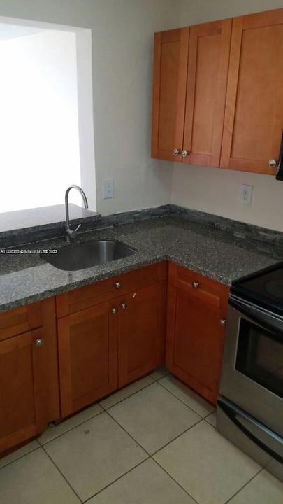 Recently Sold: $144,000 (1 beds, 1 baths, 842 Square Feet)