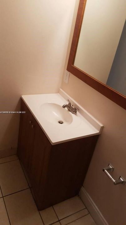 Recently Sold: $144,000 (1 beds, 1 baths, 842 Square Feet)