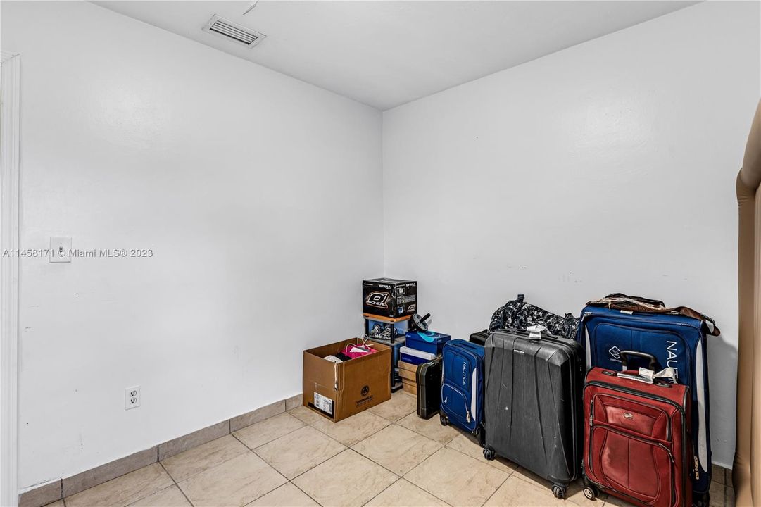 Recently Sold: $705,000 (4 beds, 2 baths, 2232 Square Feet)