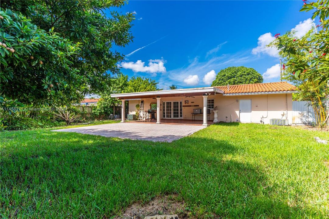 Recently Sold: $705,000 (4 beds, 2 baths, 2232 Square Feet)