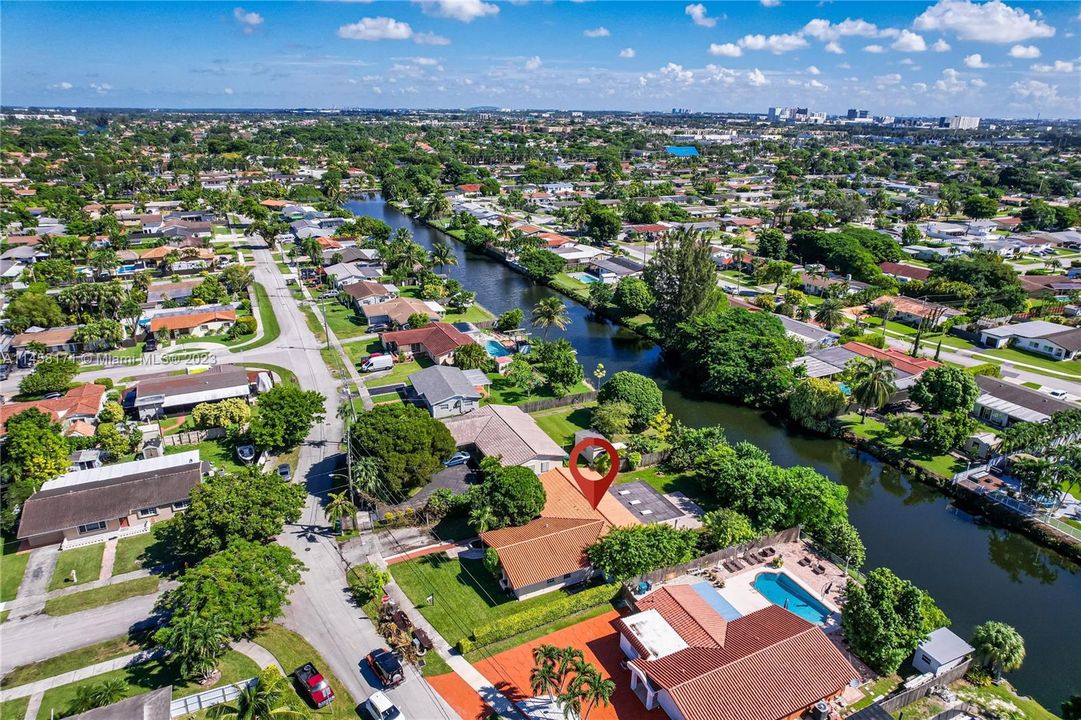 Recently Sold: $705,000 (4 beds, 2 baths, 2232 Square Feet)