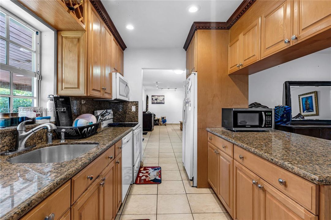 Recently Sold: $705,000 (4 beds, 2 baths, 2232 Square Feet)