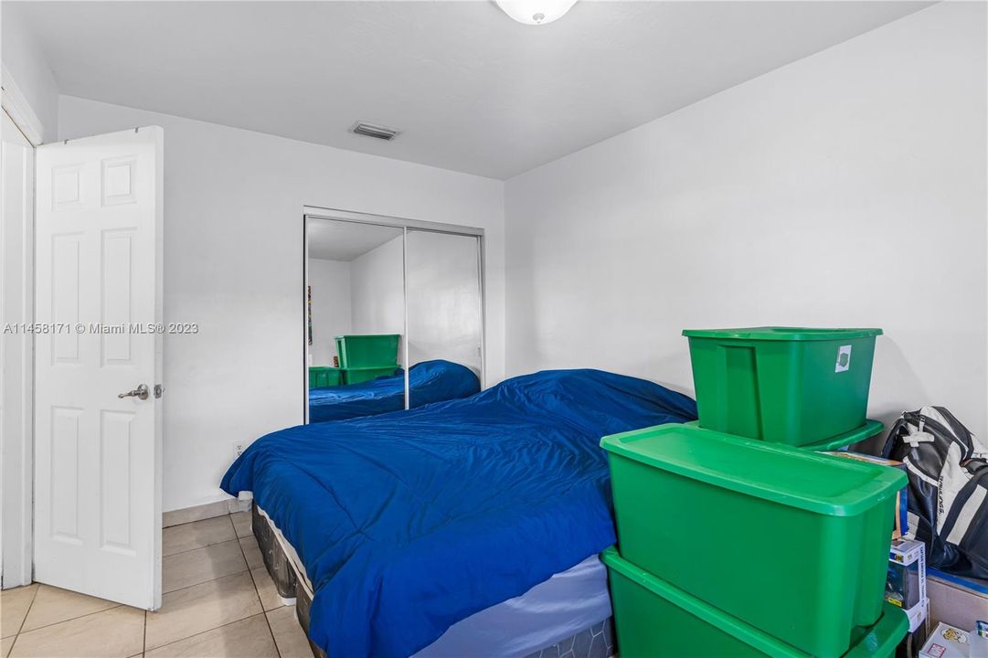 Recently Sold: $705,000 (4 beds, 2 baths, 2232 Square Feet)