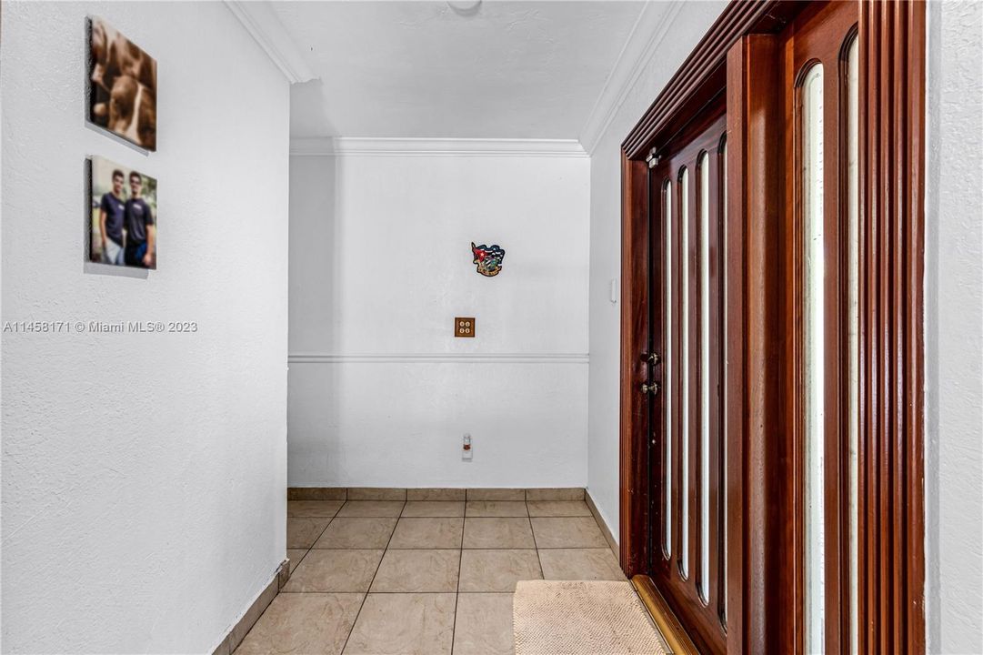 Recently Sold: $705,000 (4 beds, 2 baths, 2232 Square Feet)