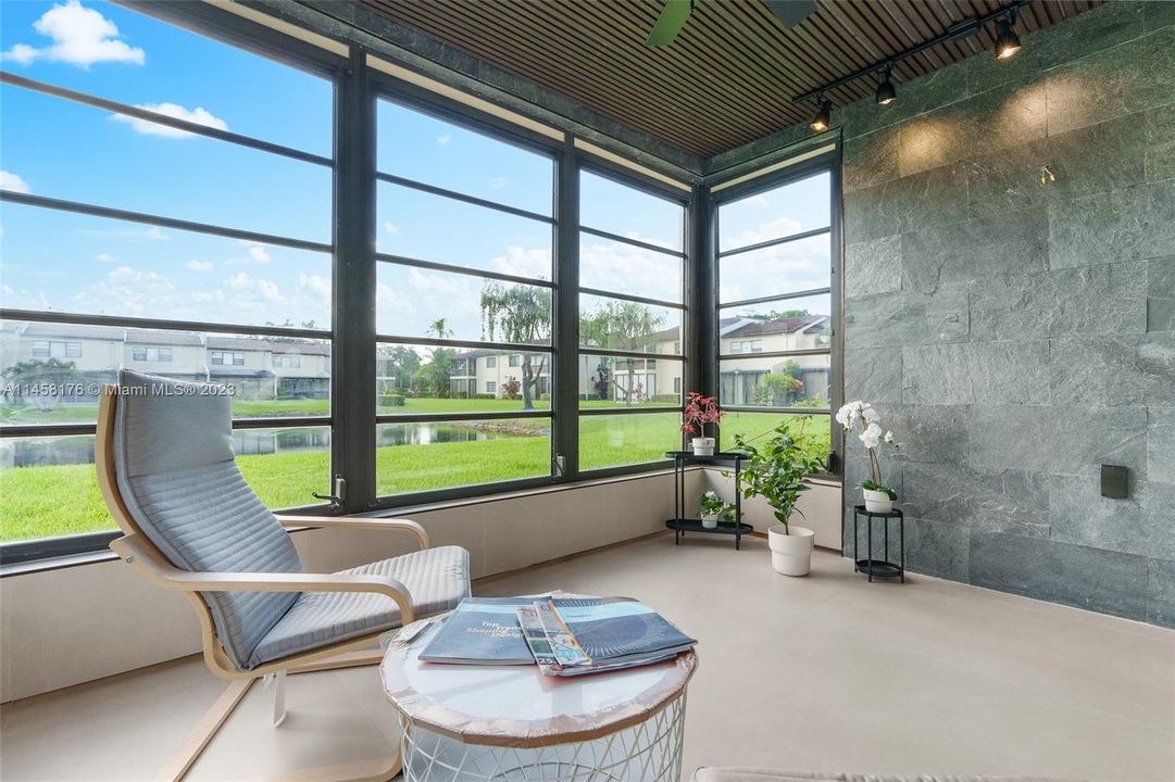 Недавно продано: $399,000 (2 спален, 2 ванн, 1216 Квадратных фут)