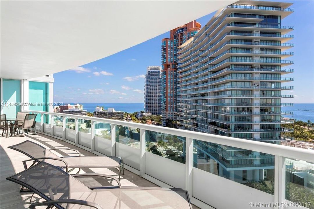 Недавно продано: $2,800,000 (2 спален, 2 ванн, 1407 Квадратных фут)