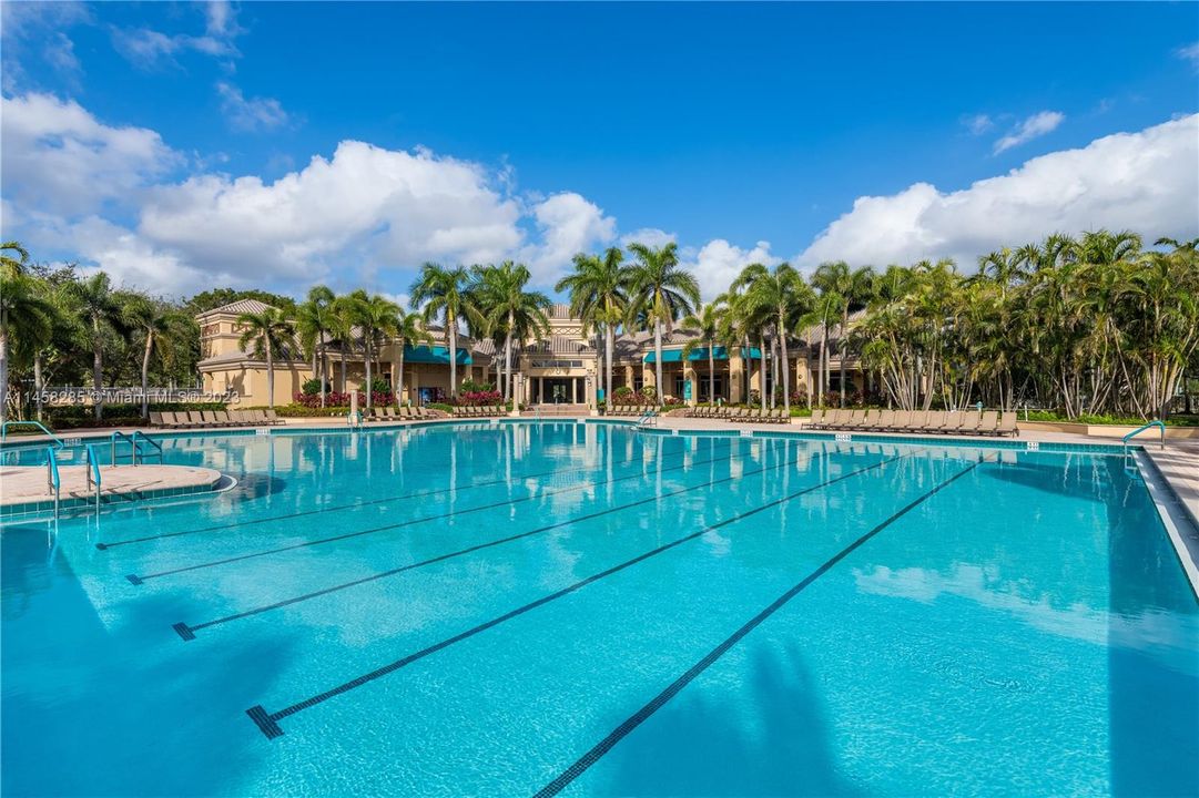 Recently Sold: $829,000 (4 beds, 3 baths, 2618 Square Feet)