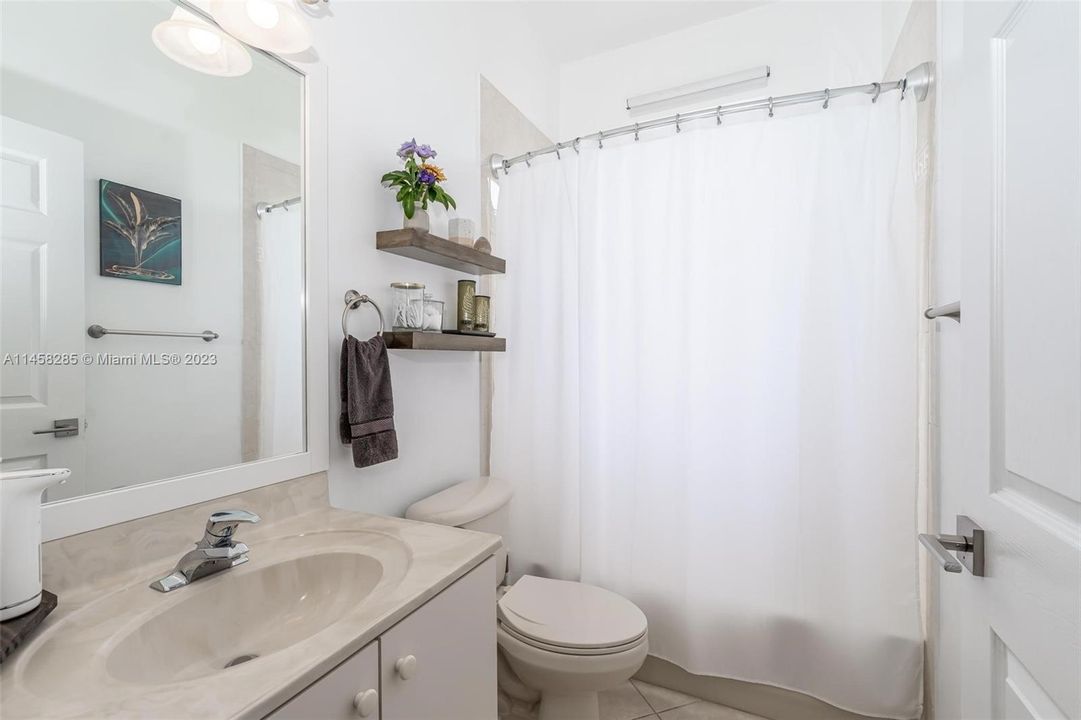 Recently Sold: $829,000 (4 beds, 3 baths, 2618 Square Feet)